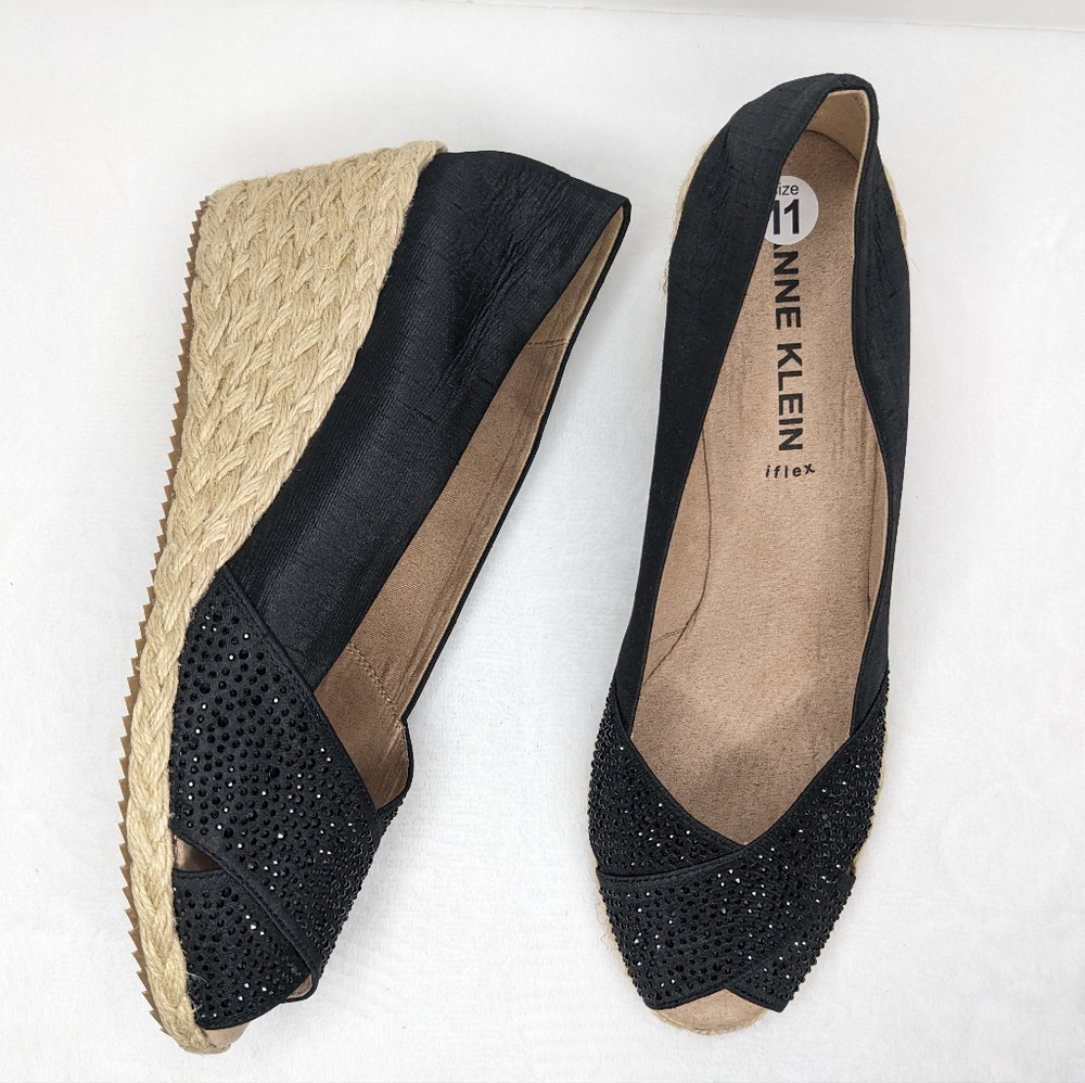 ANNE KLEIN Black Sparkly Flex Jute Wedges
